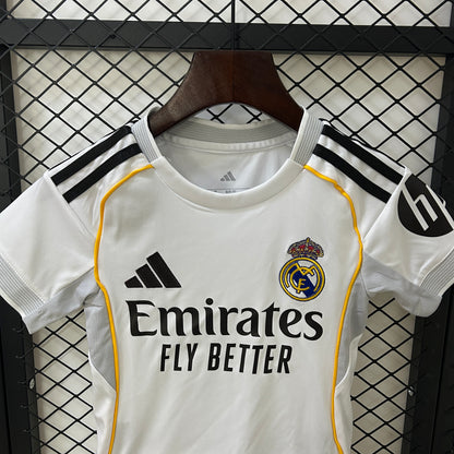 Real Madrid Hjemme Barn 25/26 inkl shorts/sokker