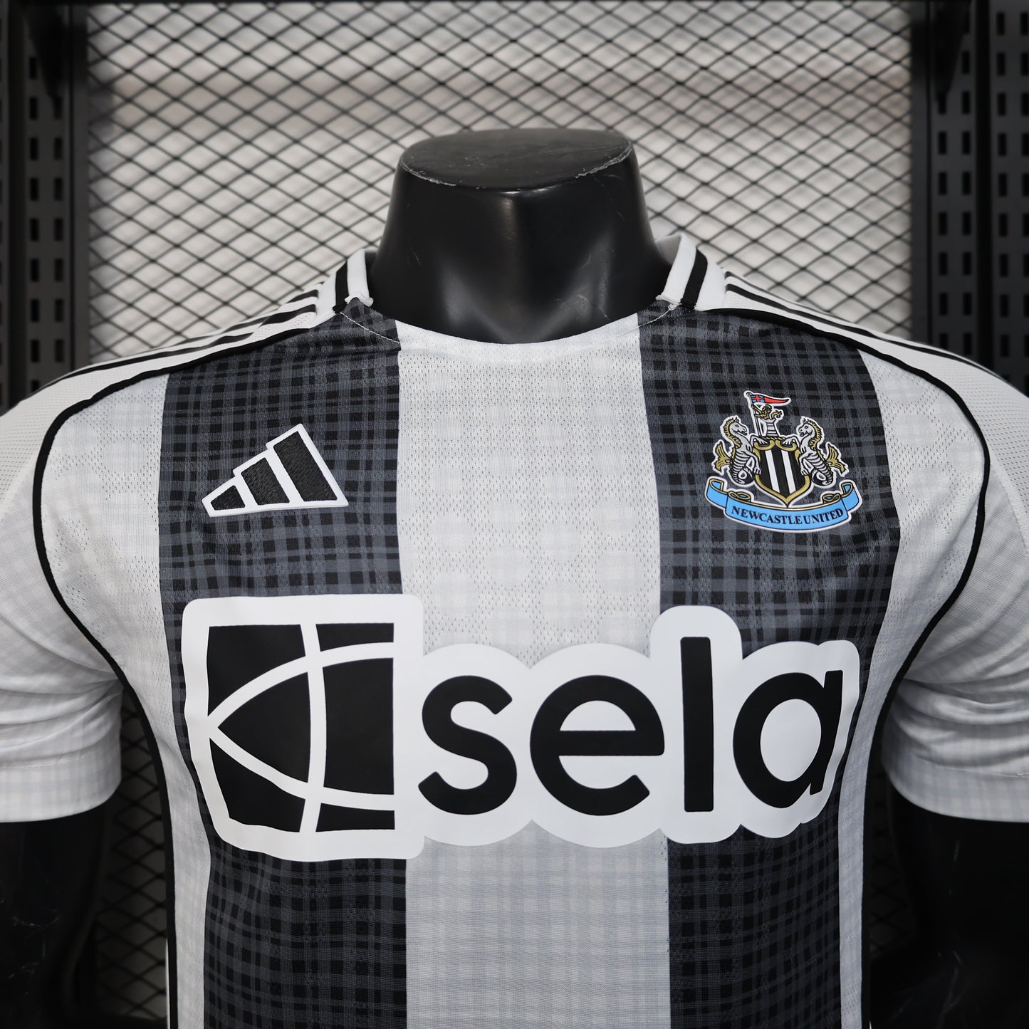 Newcastle Hjemme 25/26