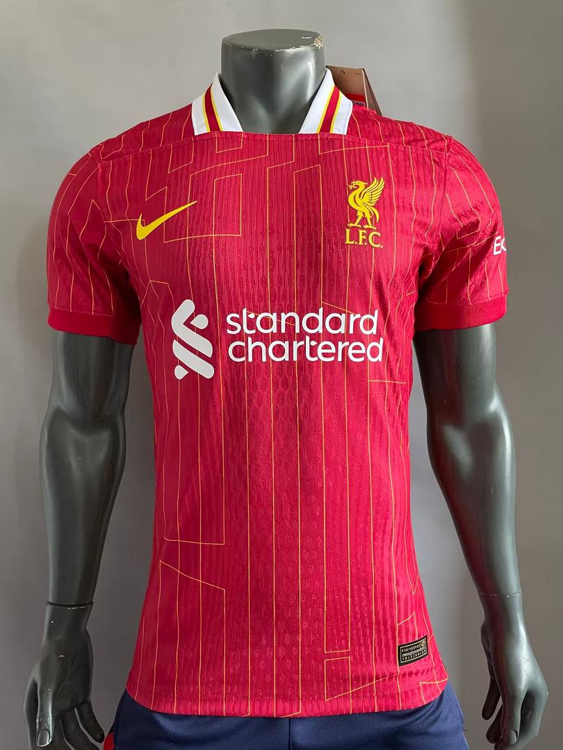 Liverpool Hjemme 24/25