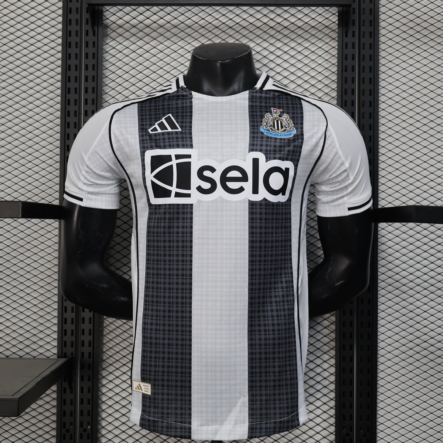 Newcastle Hjemme 25/26